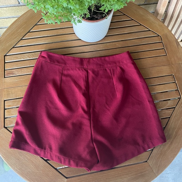 Abercrombie & Fitch Burgundy Shorts - Picture 2 of 4